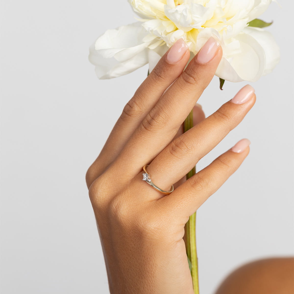 Pierścionek zaręczynowy z diamentami laboratoryjnymi - żółte lub białe złoto 585 - 0,12 ct - BigDIAMOND Jubiler Kraków 4 Złoty pierścionek zaręczynowy z diamentami laboratoryjnymi Jubiler Kraków BigDIAMOND 38