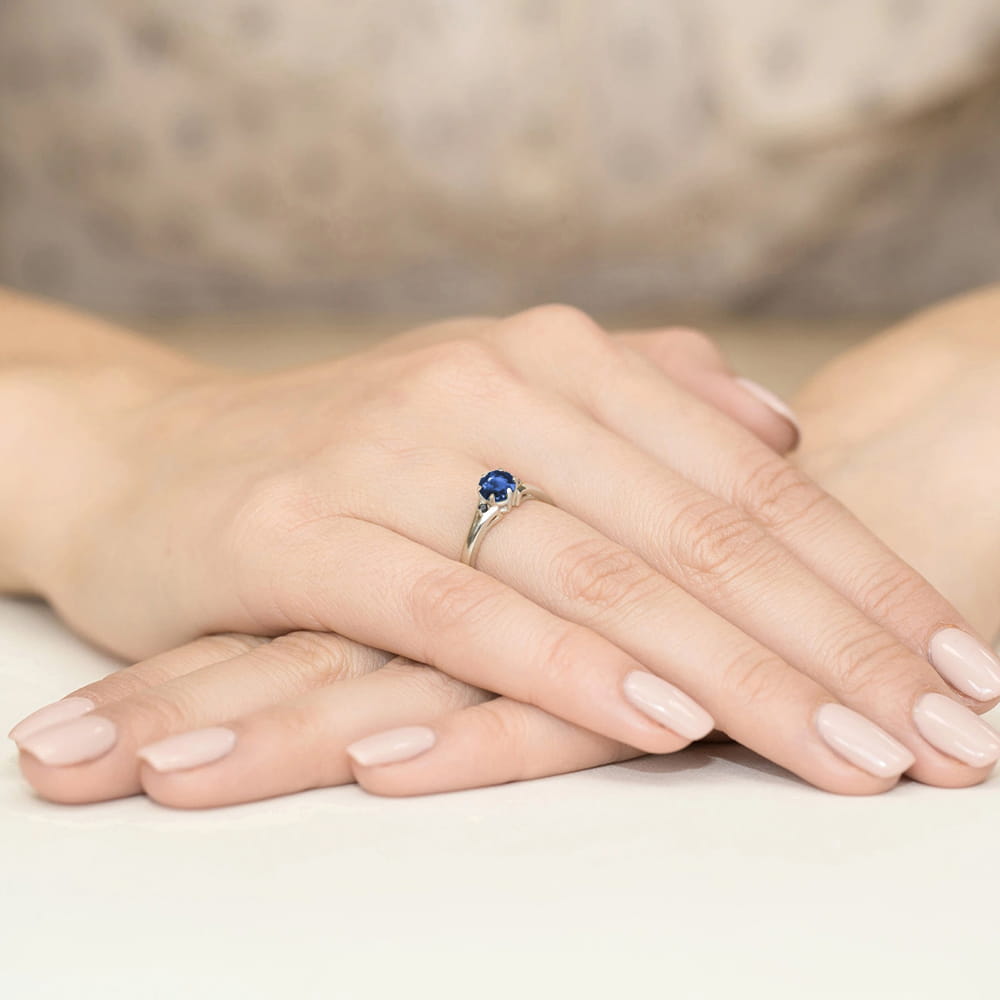 Pierścionek Szafir 0,50ct białe złoto z czarnymi diamentami 3 Pierścionek Szafir 0,50ct białe złoto z czarnymi diamentami - obrazek 3