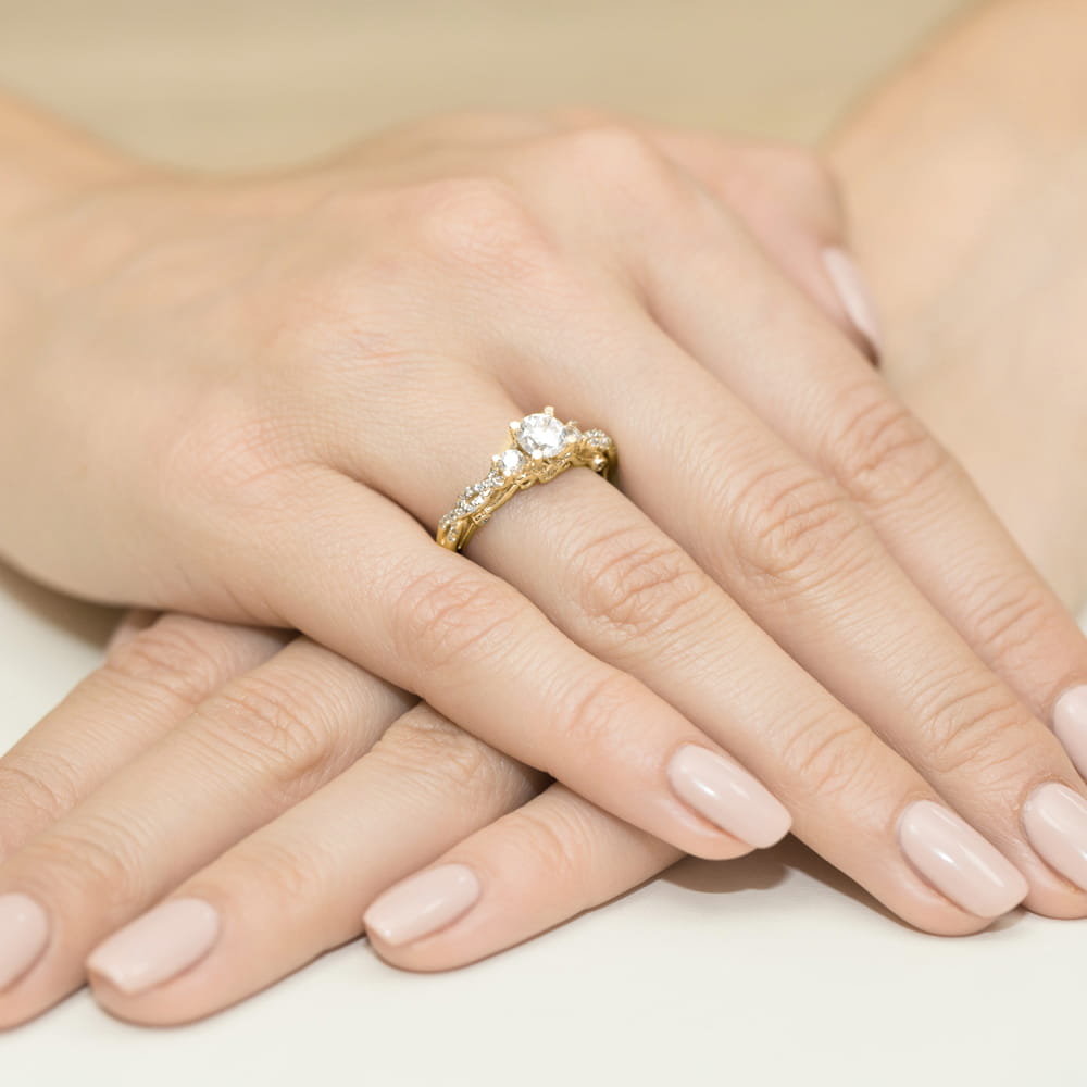 Pierścionek Biały szafir 0,60ct żółte złoto 4 Pierścionek Biały szafir 0,60ct żółte złoto - obrazek 4