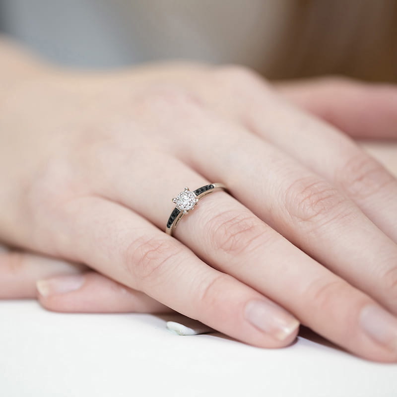 Pierścionek Diament 0,08ct białe złoto 4 Pierścionek Diament 0,08ct białe złoto - obrazek 4