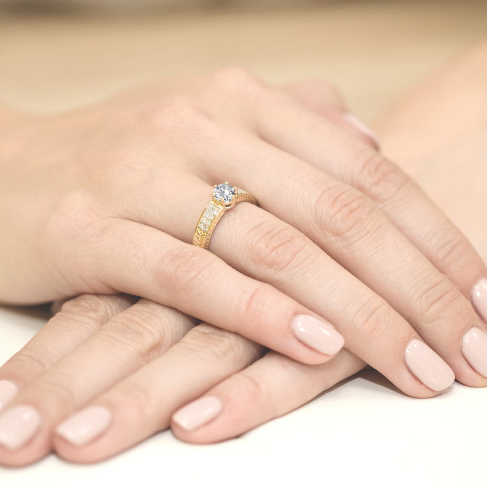 Pierścionek Biały Szafir 0,60ct żółte złoto 4 Pierścionek Biały Szafir 0,60ct żółte złoto - obrazek 4