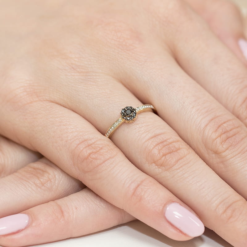 Pierścionek Czarny Diament 0,02ct żółte złoto 4 Pierścionek Czarny Diament 0,02ct żółte złoto - obrazek 4