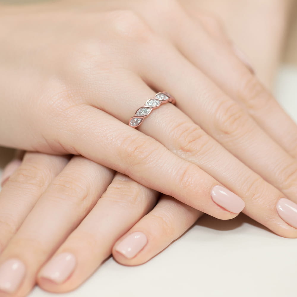 Pierścionek z diamentami różowe złoto 4 Pierścionek z diamentami różowe złoto - obrazek 4