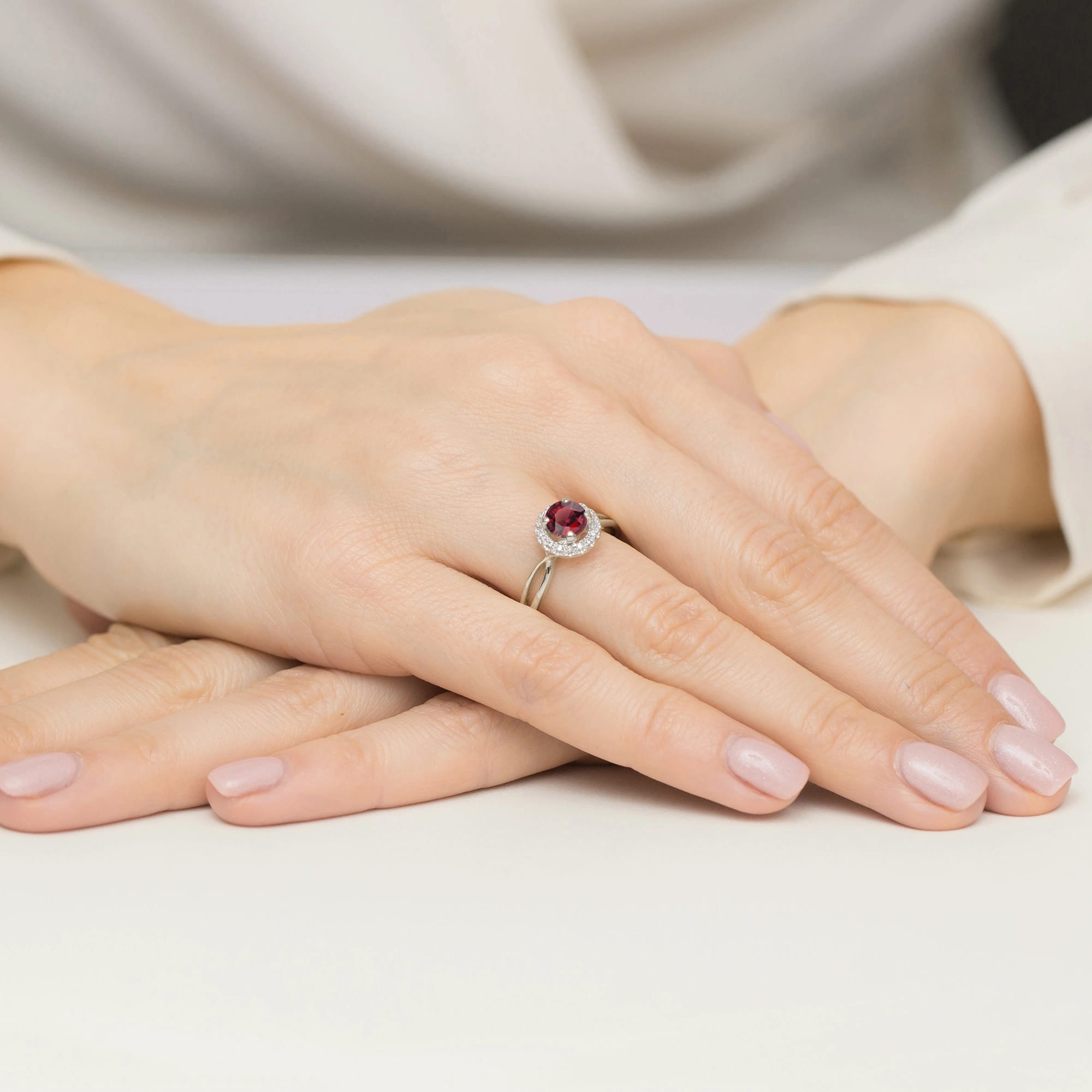 Pierścionek Rubin 1,20ct białe złoto 4 Pierścionek Rubin 1,20ct białe złoto - obrazek 4